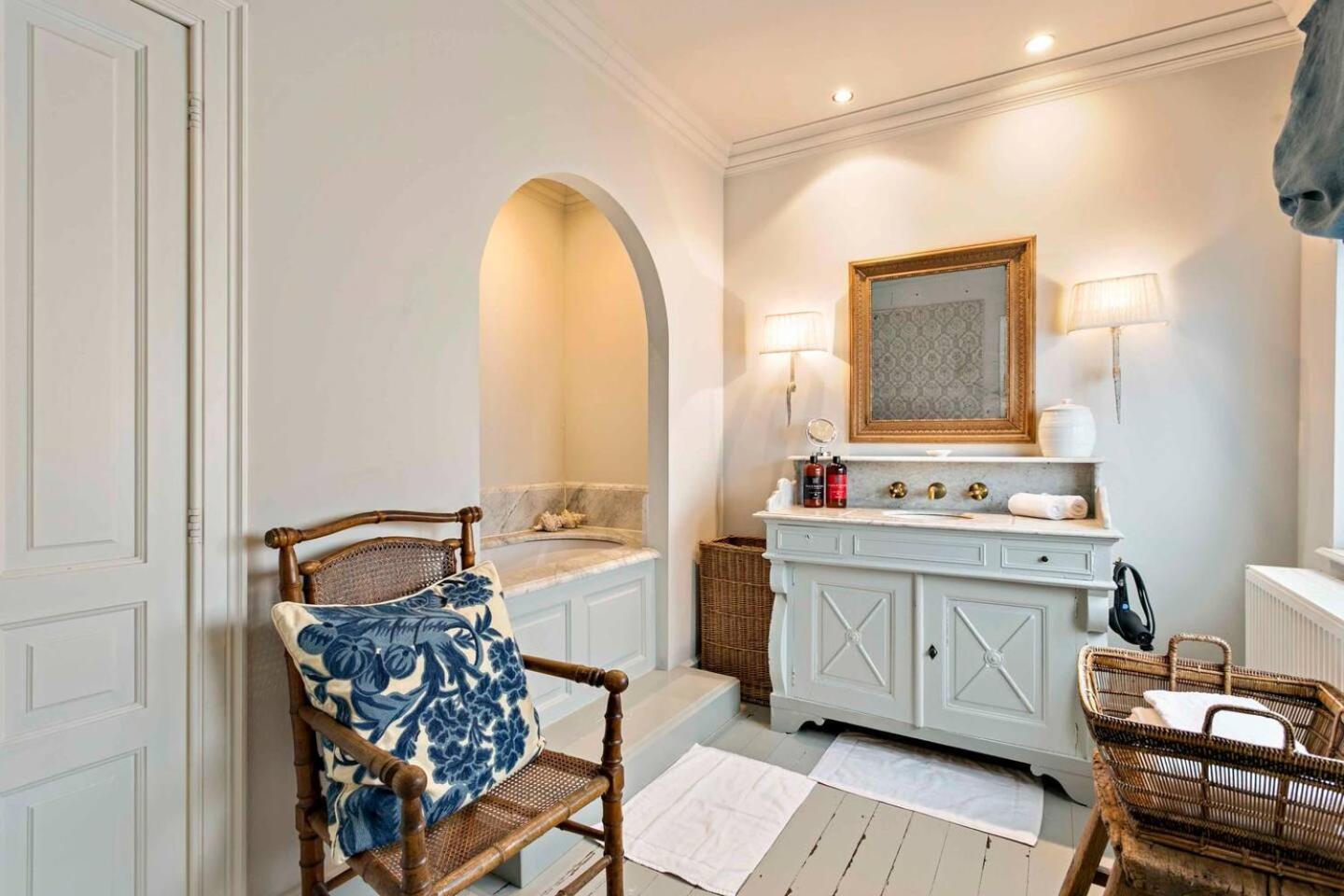 Guesthouse Groeninghe In The Centre Of ブルージュ エクステリア 写真